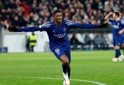 易游体育官网-包含巴黎圣日耳曼主场胜利，稳坐积分榜首的词条