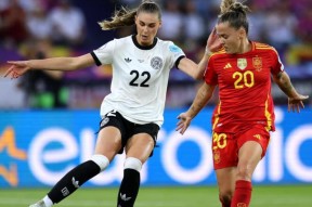 易游体育-女足国家队备战欧洲友谊赛，发挥出色