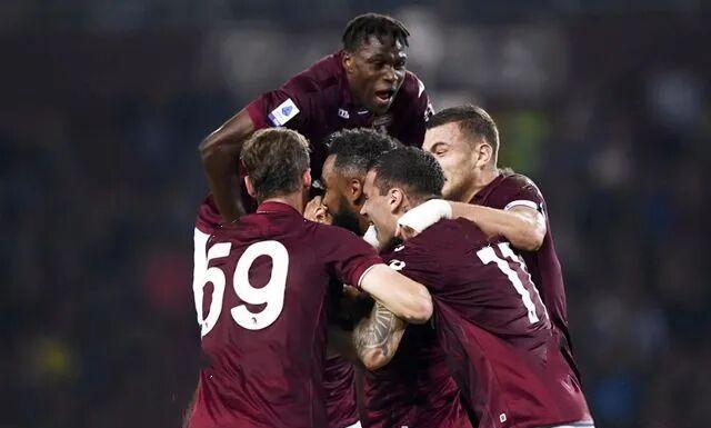 包含都灵客场逆转萨索洛取得一场宝贵胜利的词条