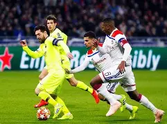 切尔西后场固若金汤，多次阻止对手得分机会(战术胜利反被球员抗命掩盖,危机中的切尔西能否觅出路?)